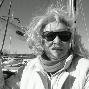 Meet your Posher, Eva